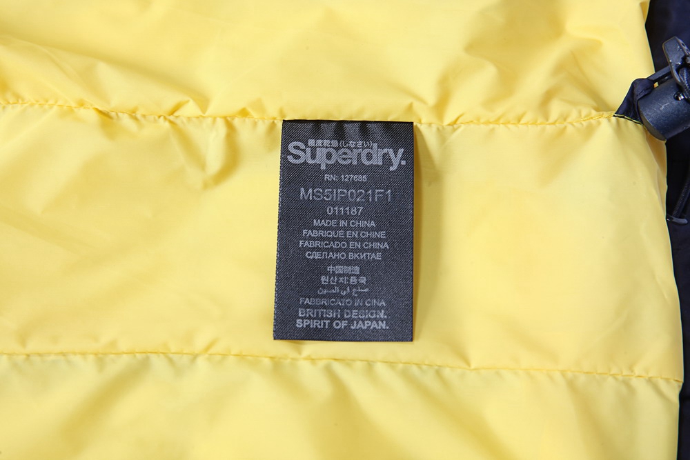 HT-EQ-MJ226-1款羽絨馬甲細節(jié)展示 HT-EQ-MJ226-1款羽絨馬甲細節(jié)展示