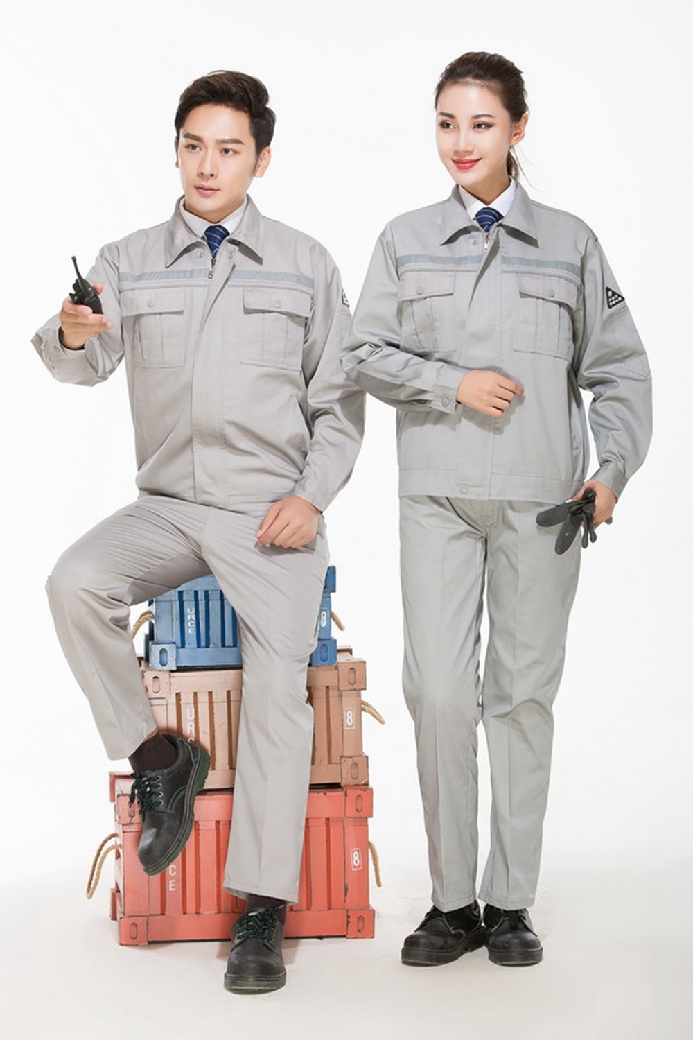 防靜電雙反大兜長(zhǎng)袖 防靜電雙反大兜長(zhǎng)袖