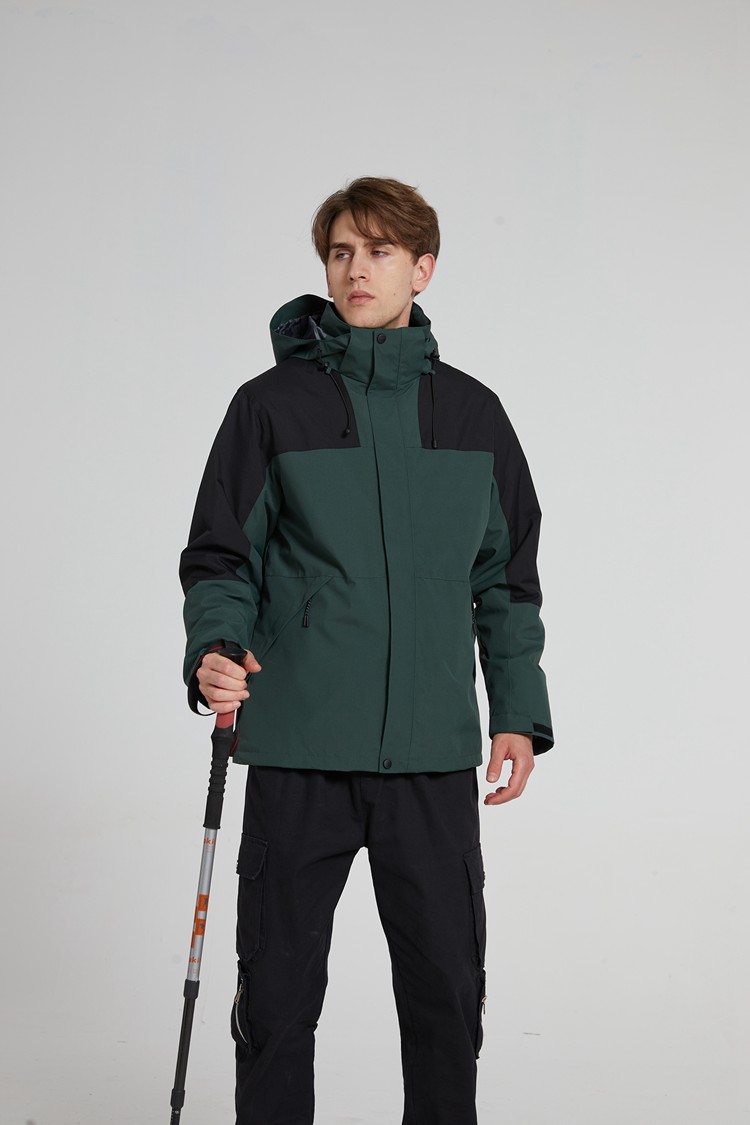 時尚沖鋒衣模特上身效果圖