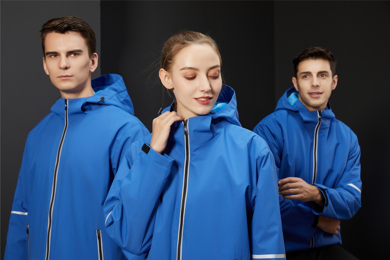 運(yùn)動(dòng)休閑沖鋒衣模特上身展示圖